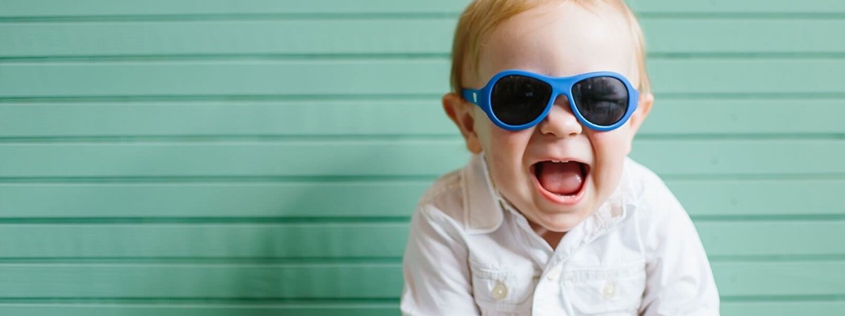 Occhiali da sole anche ai neonati? | Le Coccole