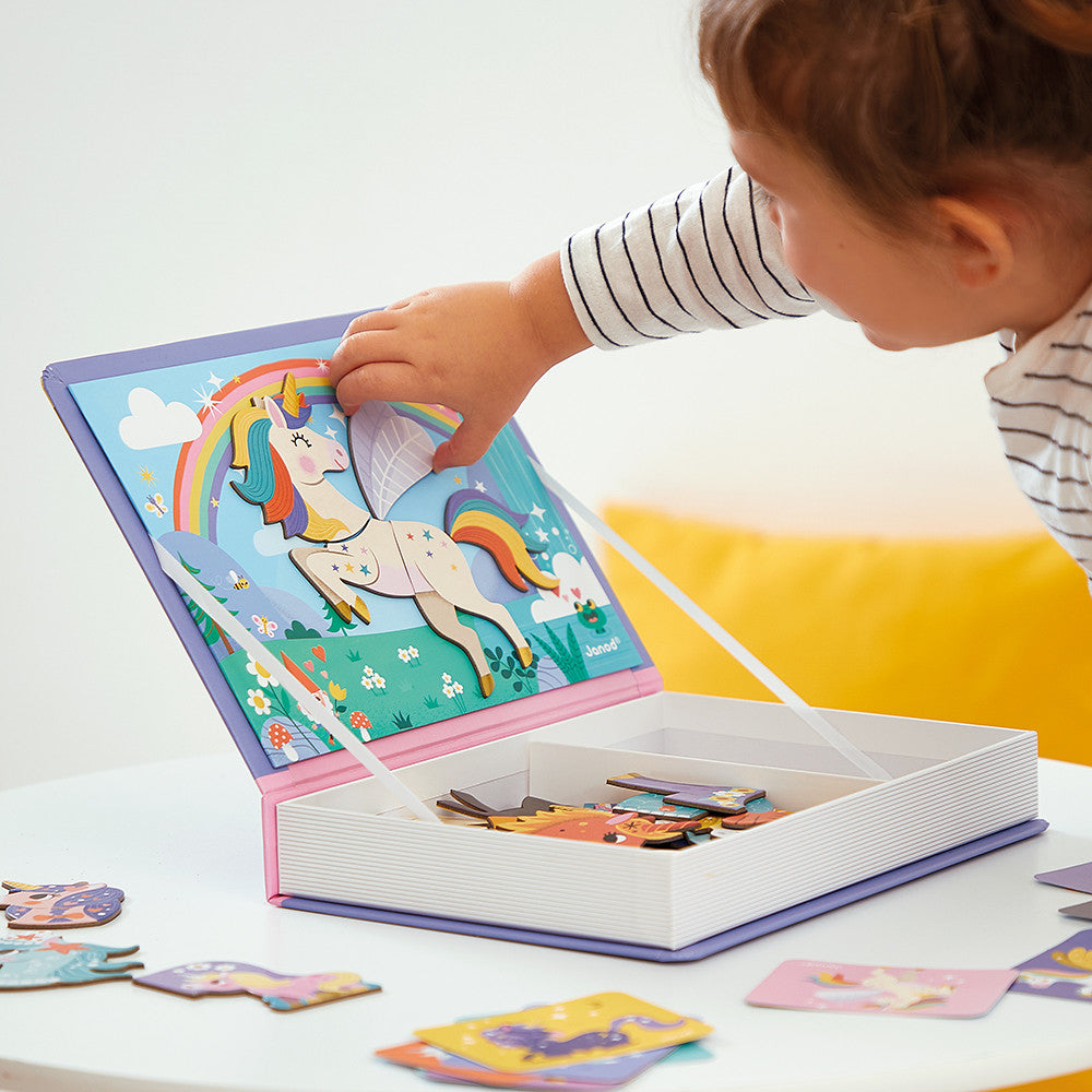 Magneti Book Unicorni Janod, gioco magnetico con 10 modelli da ricomporre