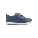 Sneaker Bobux Kid+ Grass Court II Vintage Indigo in pelle blu indaco con doppio velcro, motivo Bobux sul fianco e suola bianca