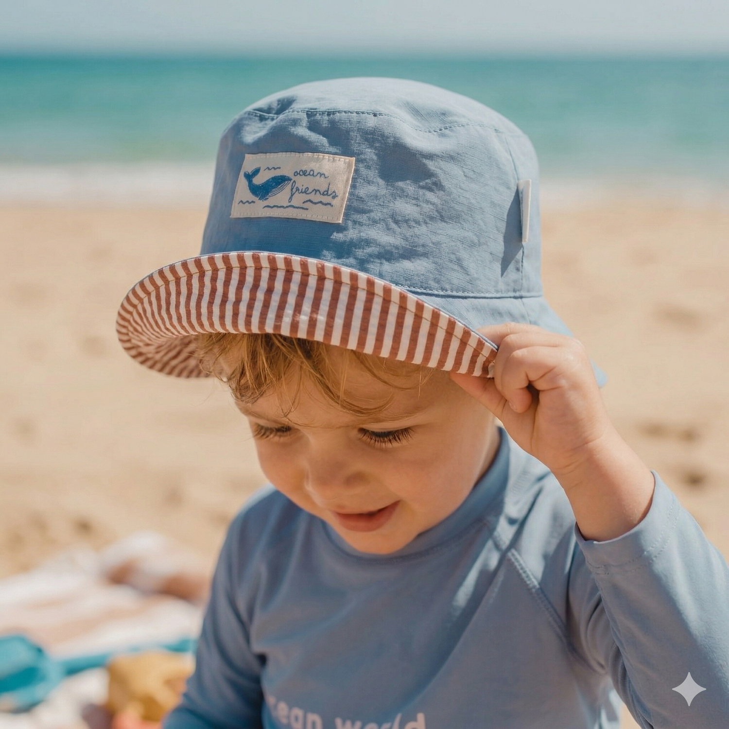 cappello estivo bambini Little Dutch blu reversibile