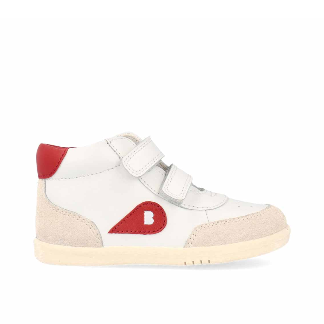 Scarpe Bobux I Walk Champ High Chalk + Radiant Red per bambini, design alto alla caviglia con chiusura a strappo, protezione della caviglia.