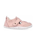 Scarpe Bobux Xplorer Beau Rose con struttura aperta per una maggiore ventilazione.