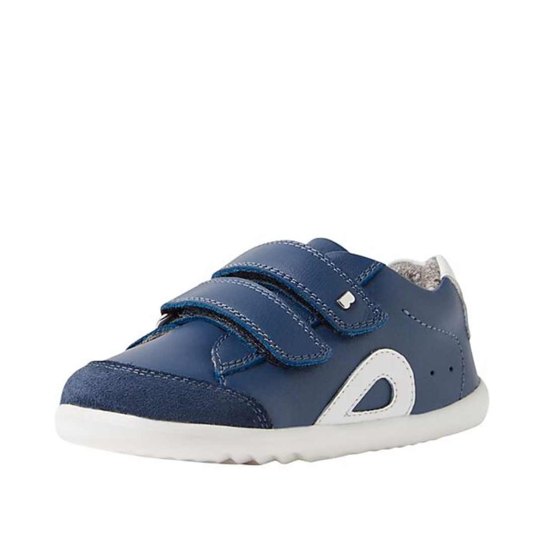 Scarpine Bobux Step Up Blaze Vintage Indigo: pelle premium e suola flessibile per l'equilibrio dei primi passi.