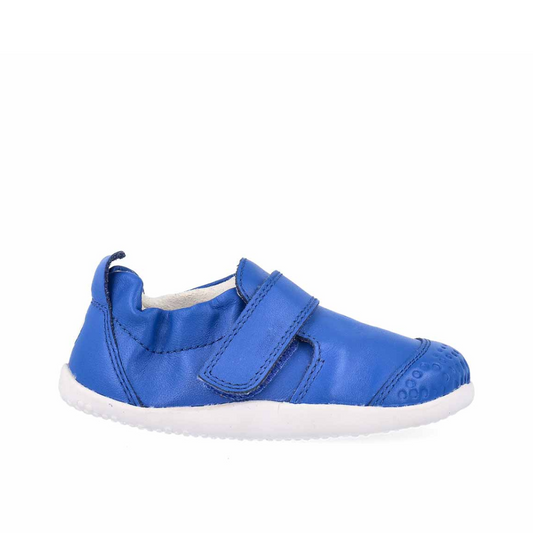 Scarpe Bobux Xplorer Go Gentian Blue primi passi in pelle naturale.