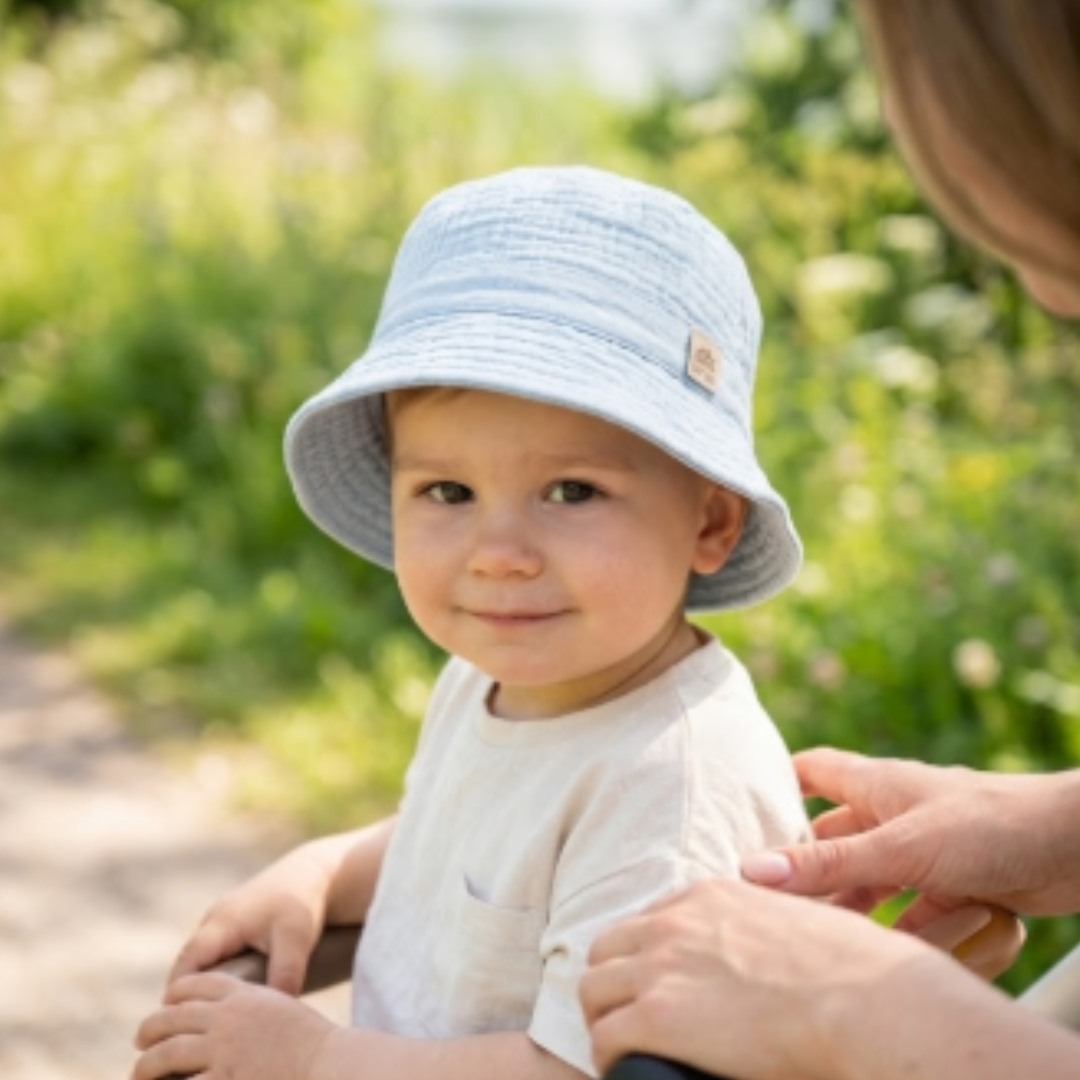 Cappello estivo bambino Sterntaler pescatore in mussola di cotone bio UV 50+ azzurro