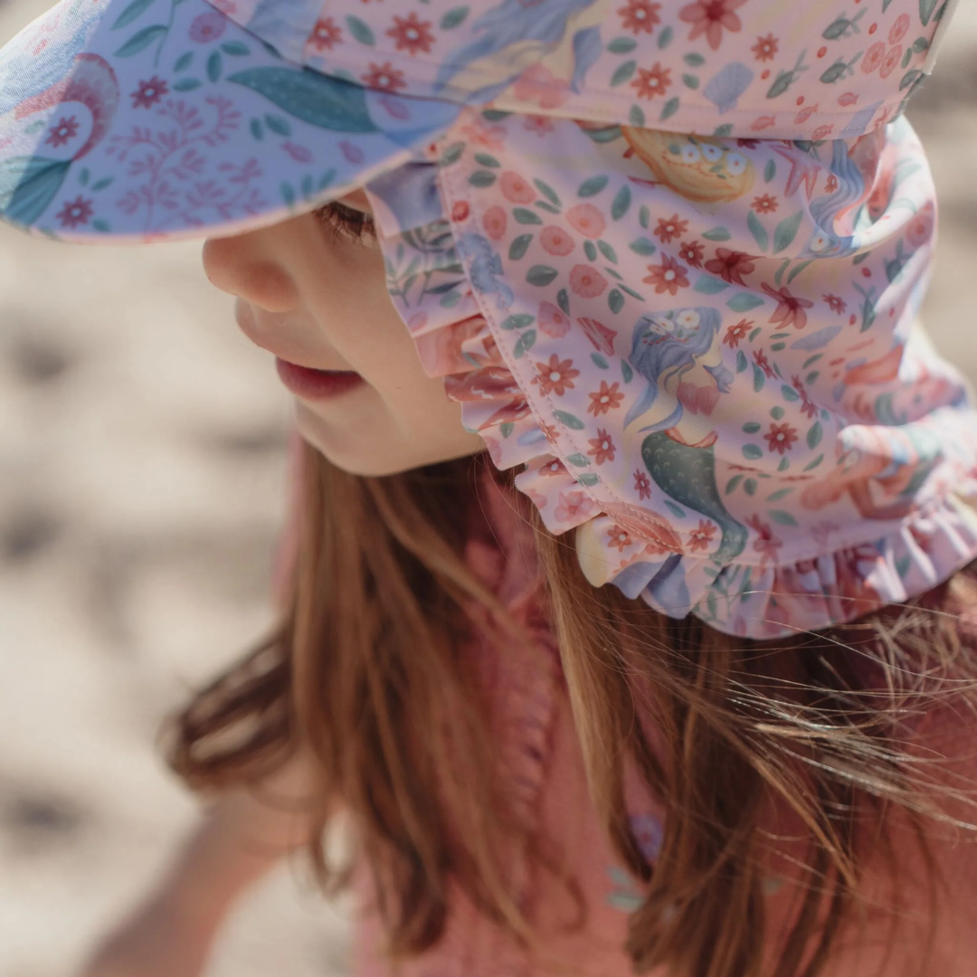 Cappellino piscina Little Dutch rosa con stampa sirene e copri collo fisso