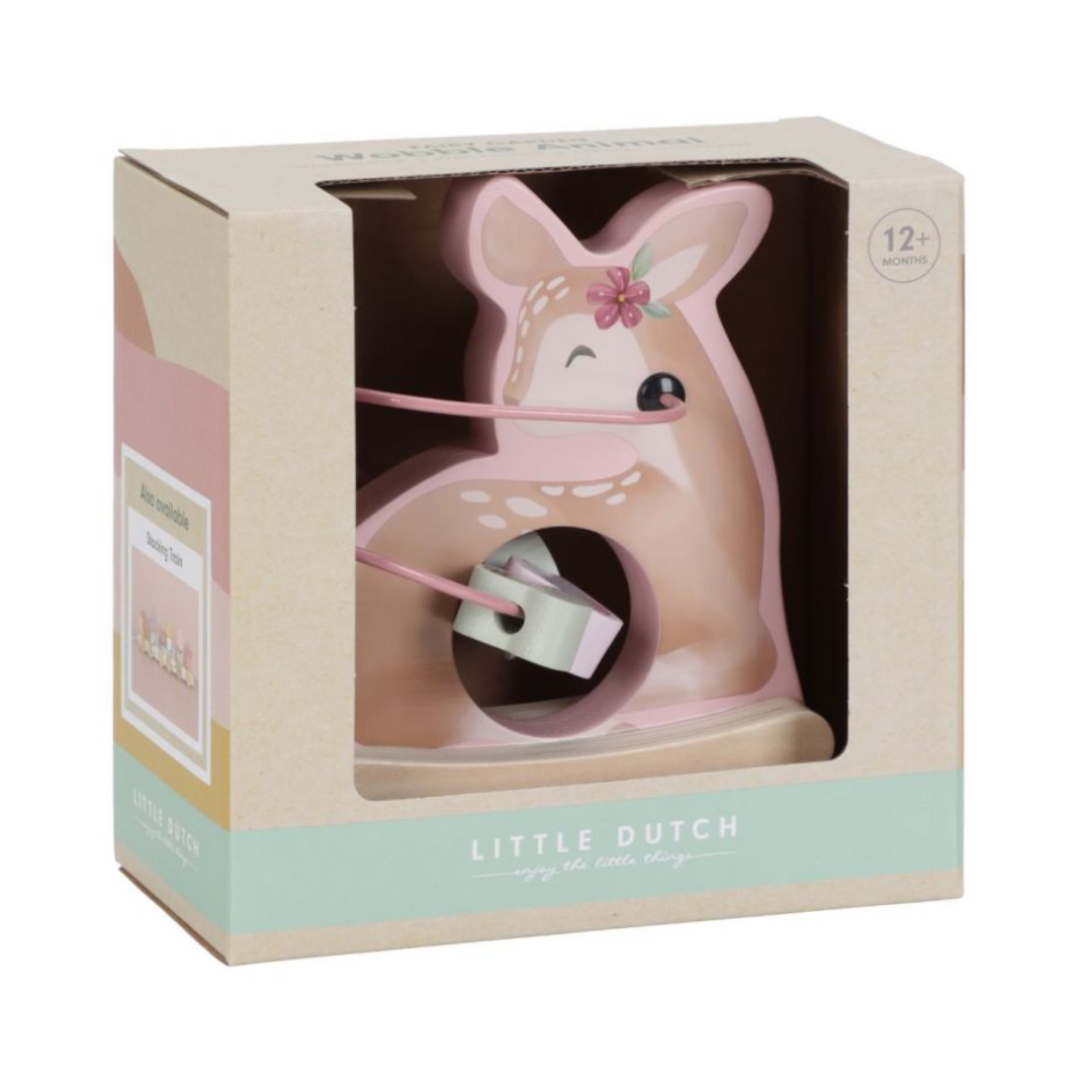 Confezione del Little Dutch Rocking Deer, un gioco educativo in legno per bambine di 1 anno della collezione Fairy Garden.