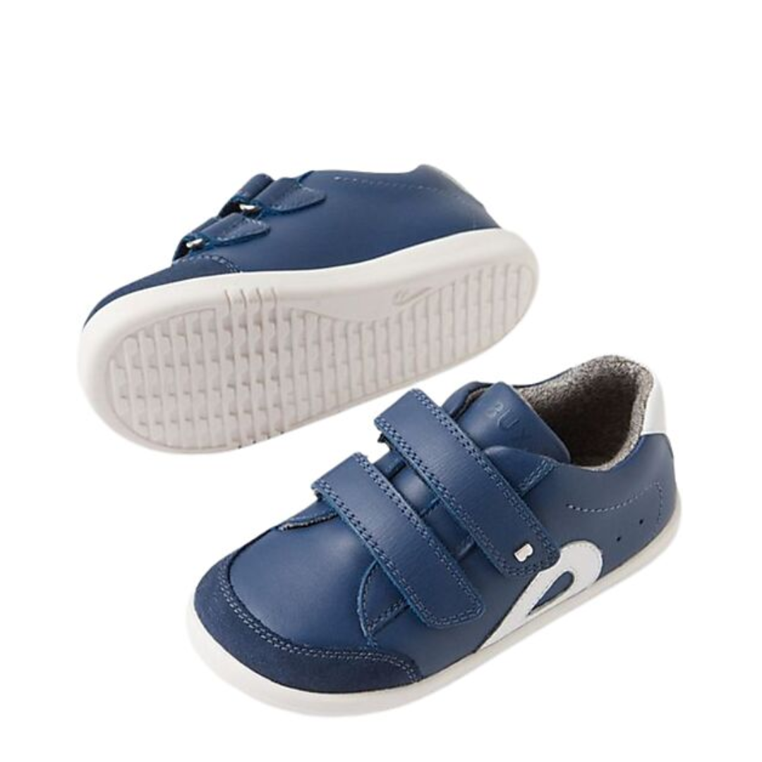 Suola flessibile scarpe Bobux I-Walk per bimbi che corrono e saltano.