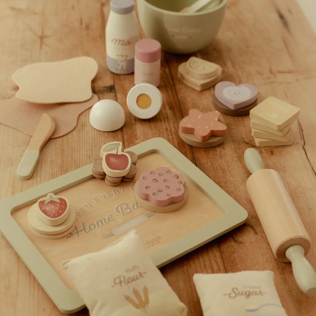 Little Dutch Essentials, set pasticceria in legno per giocare a fare i dolci