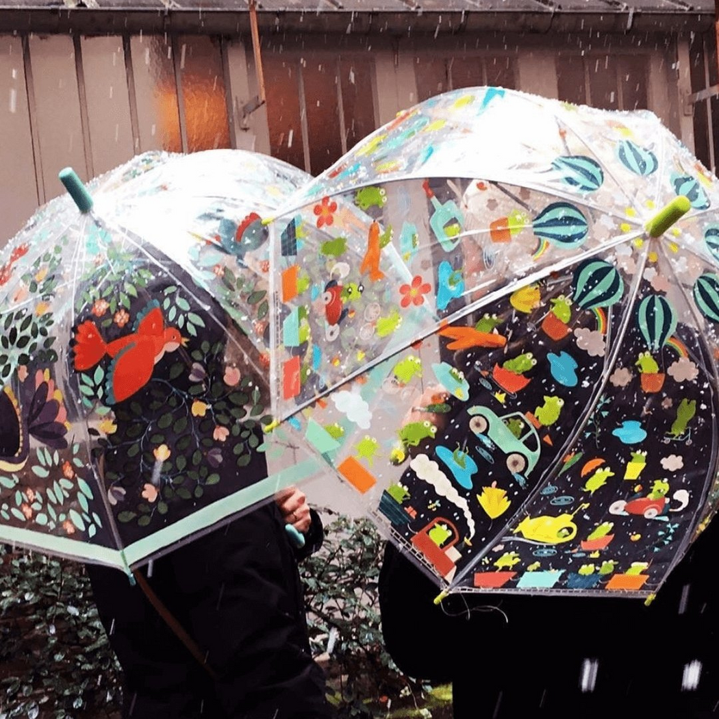ombrello sotto la pioggia